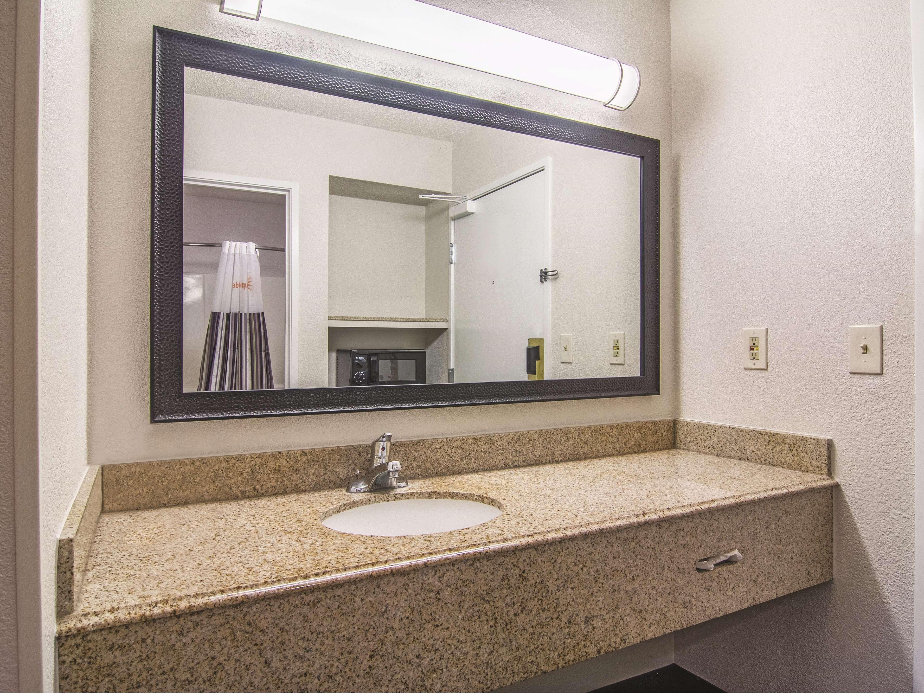 Hotel Wingate By Wyndham Brunswick Ga I-95 Esterno foto