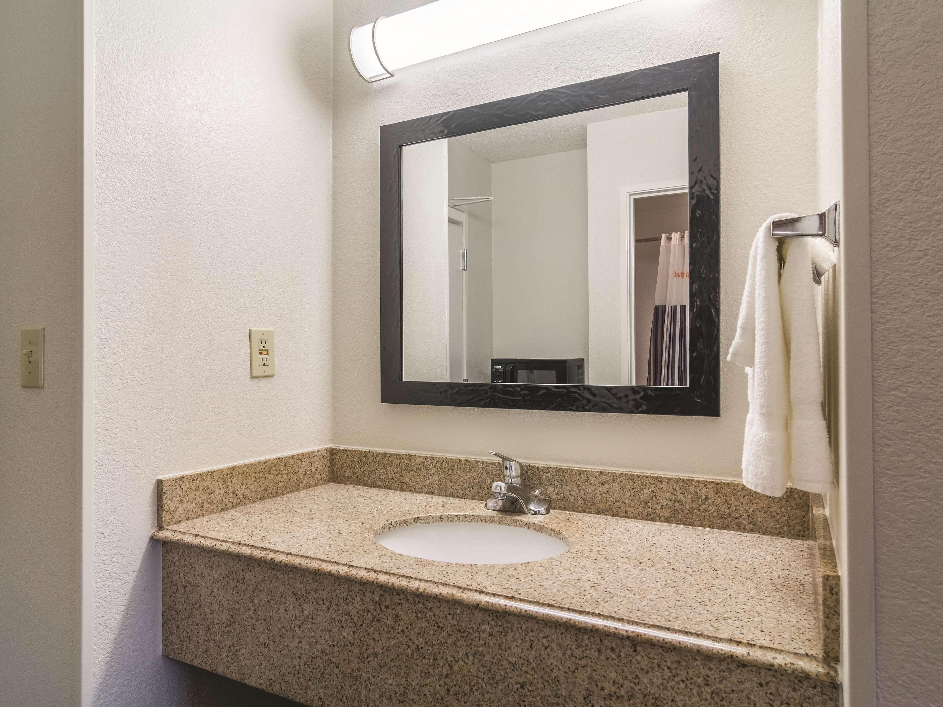 Hotel Wingate By Wyndham Brunswick Ga I-95 Esterno foto