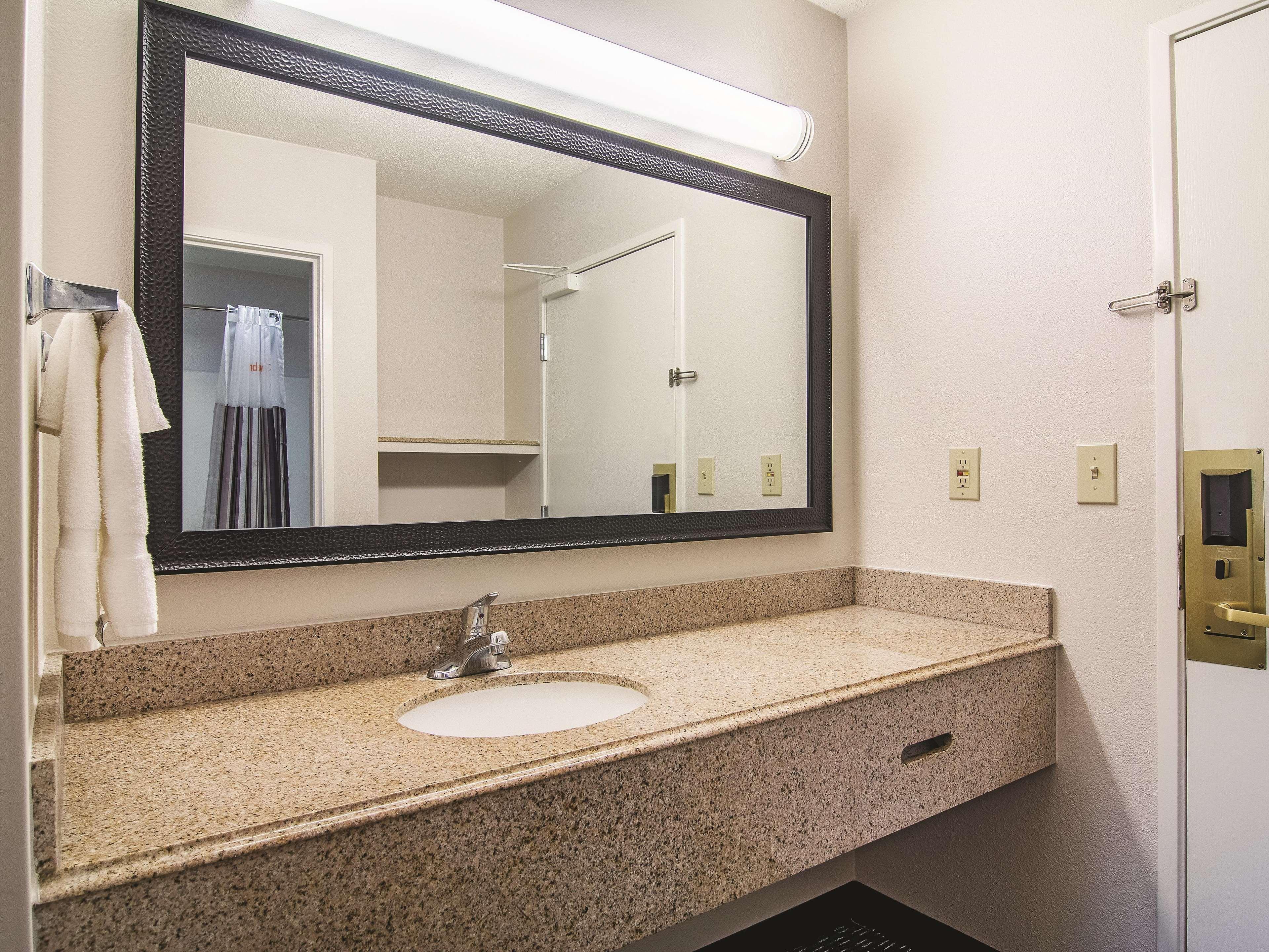 Hotel Wingate By Wyndham Brunswick Ga I-95 Esterno foto
